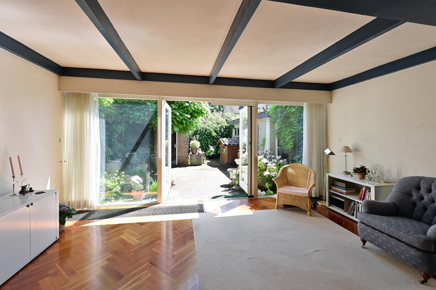 Hoekwoning te koop: Teunenmijns 17, Laren