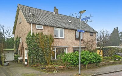 Kostverloren 68