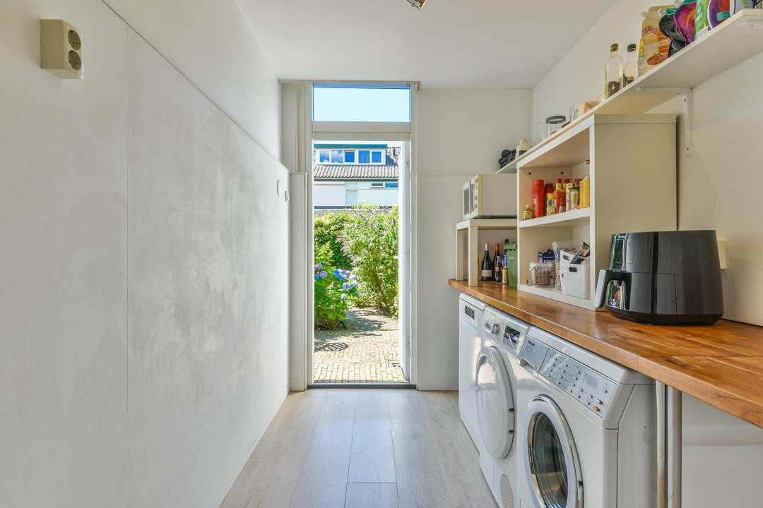 Tussenwoning te koop: Bisschopswaarde 25, Laren