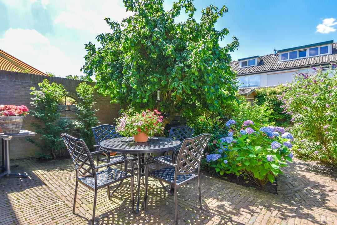 Tussenwoning te koop: Bisschopswaarde 25, Laren