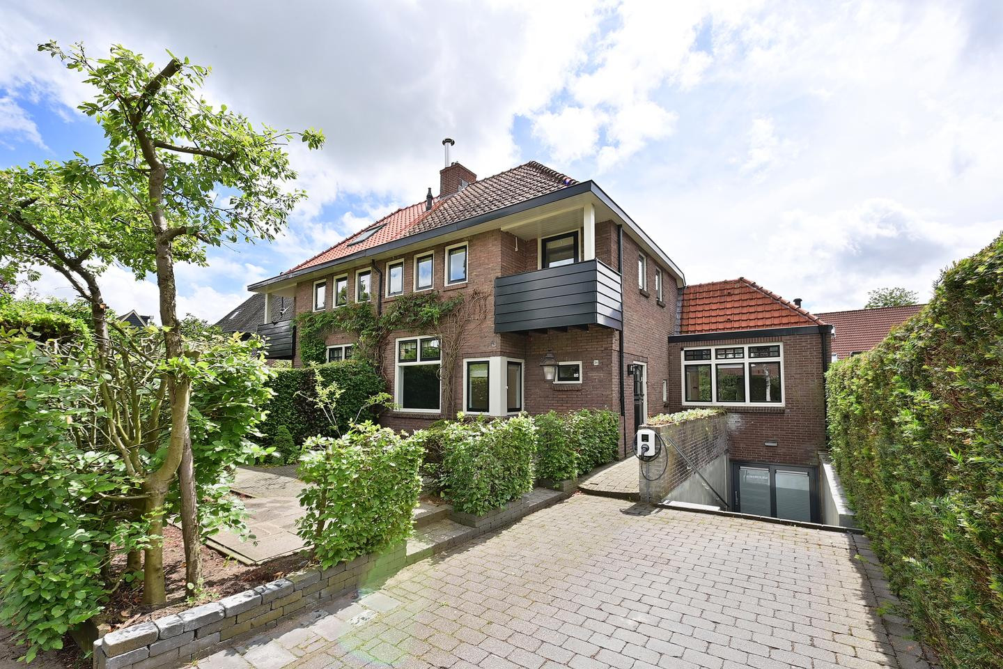 Twee-onder-één-kap te koop: Jagersweg 34, Laren