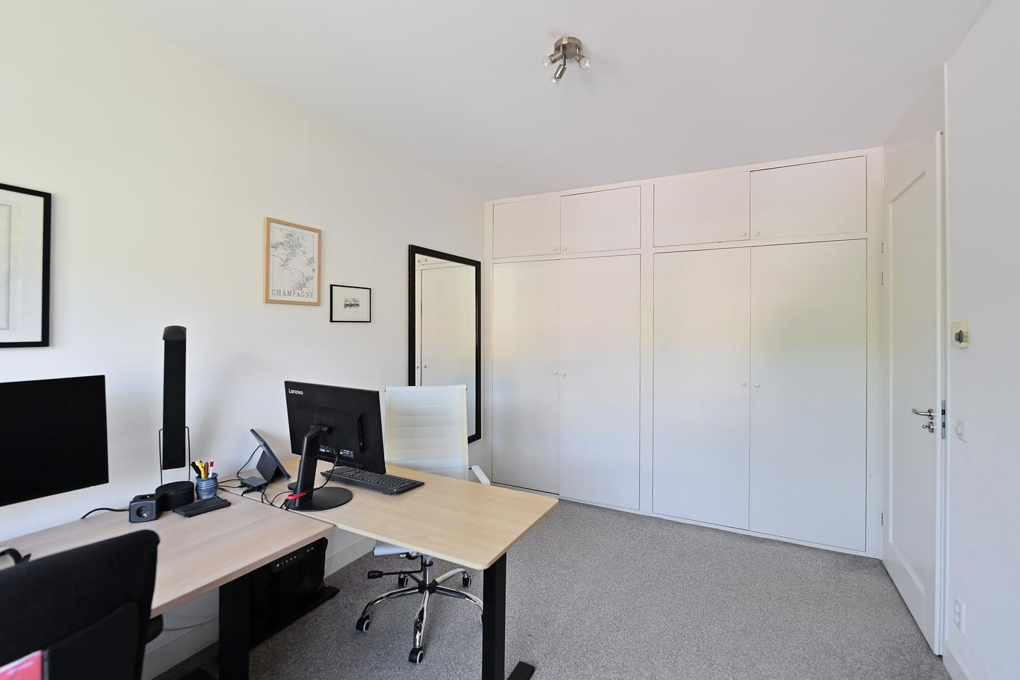 Hoekwoning te koop: De Bazelweg 34, Laren
