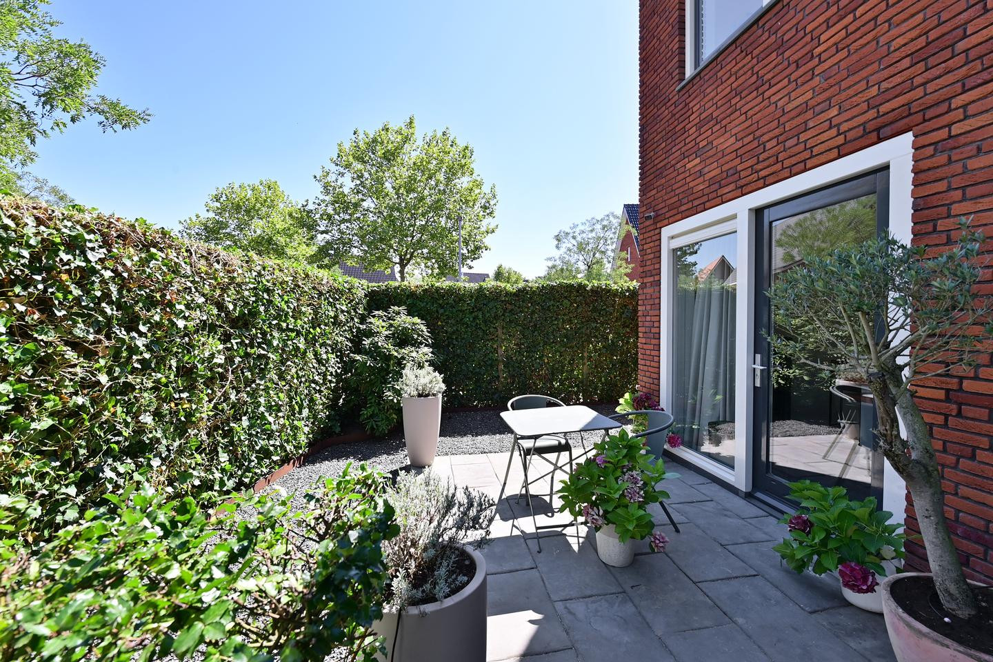 Hoekwoning te koop: De Bazelweg 34, Laren