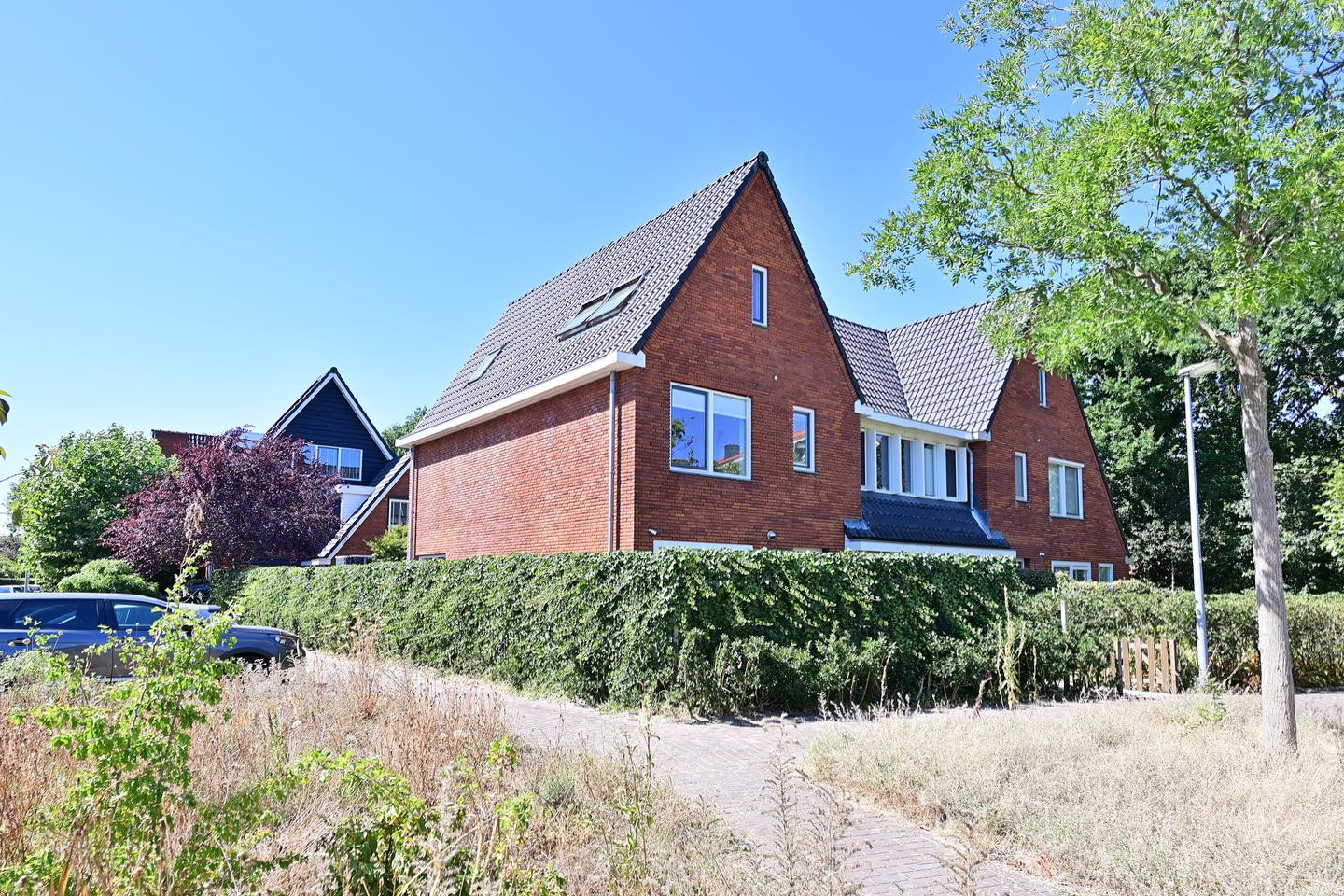 Hoekwoning te koop: De Bazelweg 34, Laren