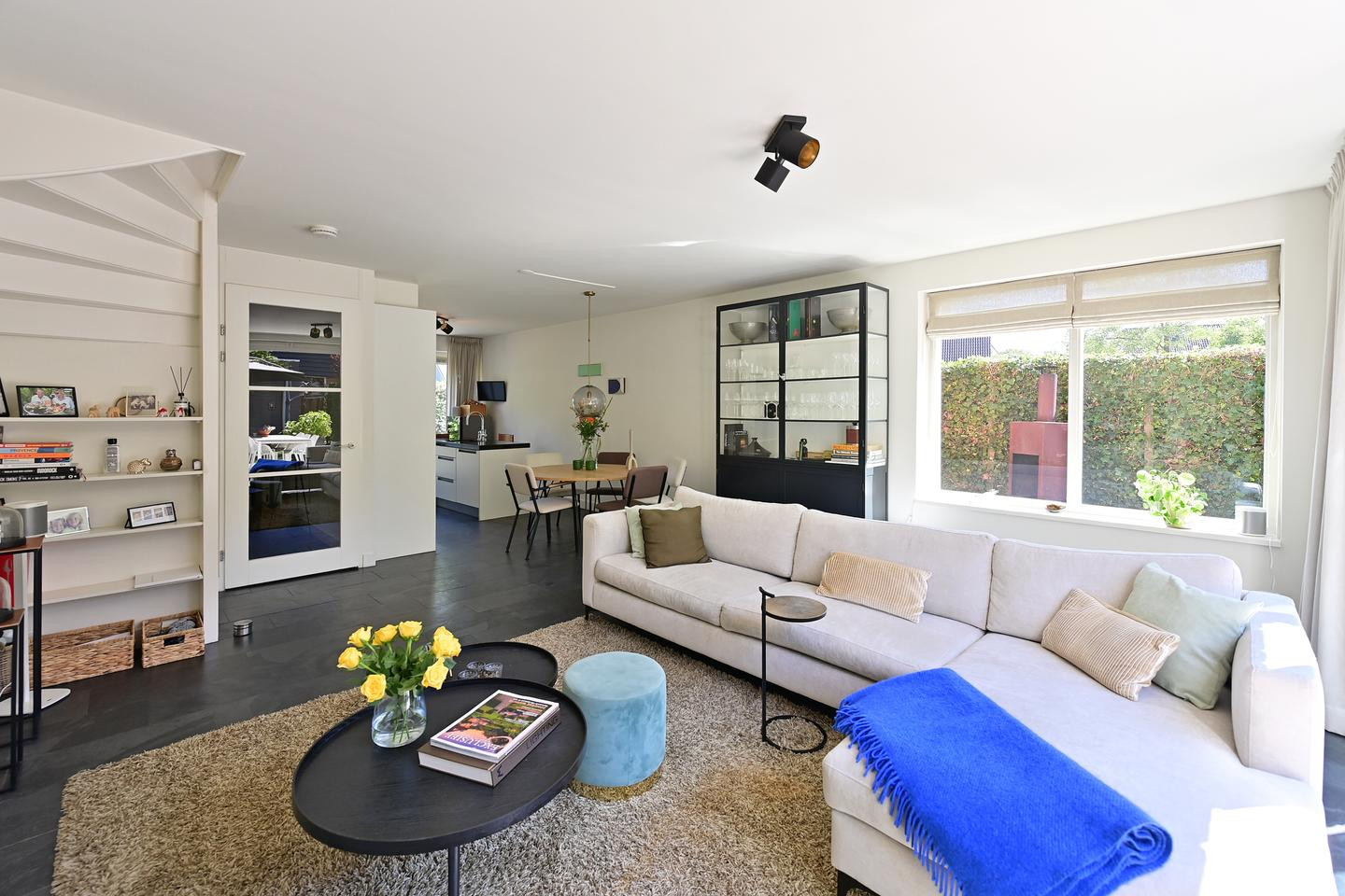 Hoekwoning te koop: De Bazelweg 34, Laren
