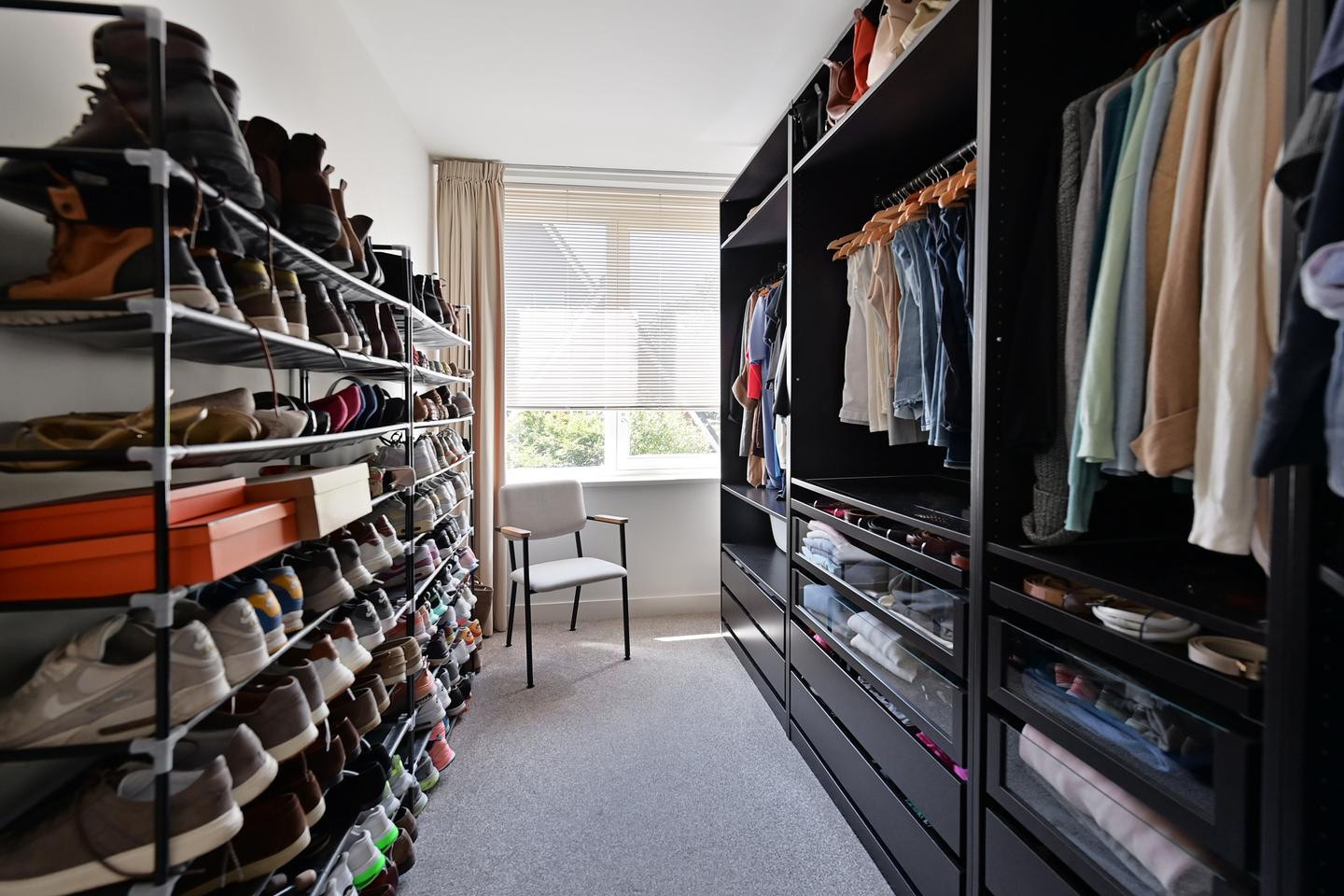Hoekwoning te koop: De Bazelweg 34, Laren