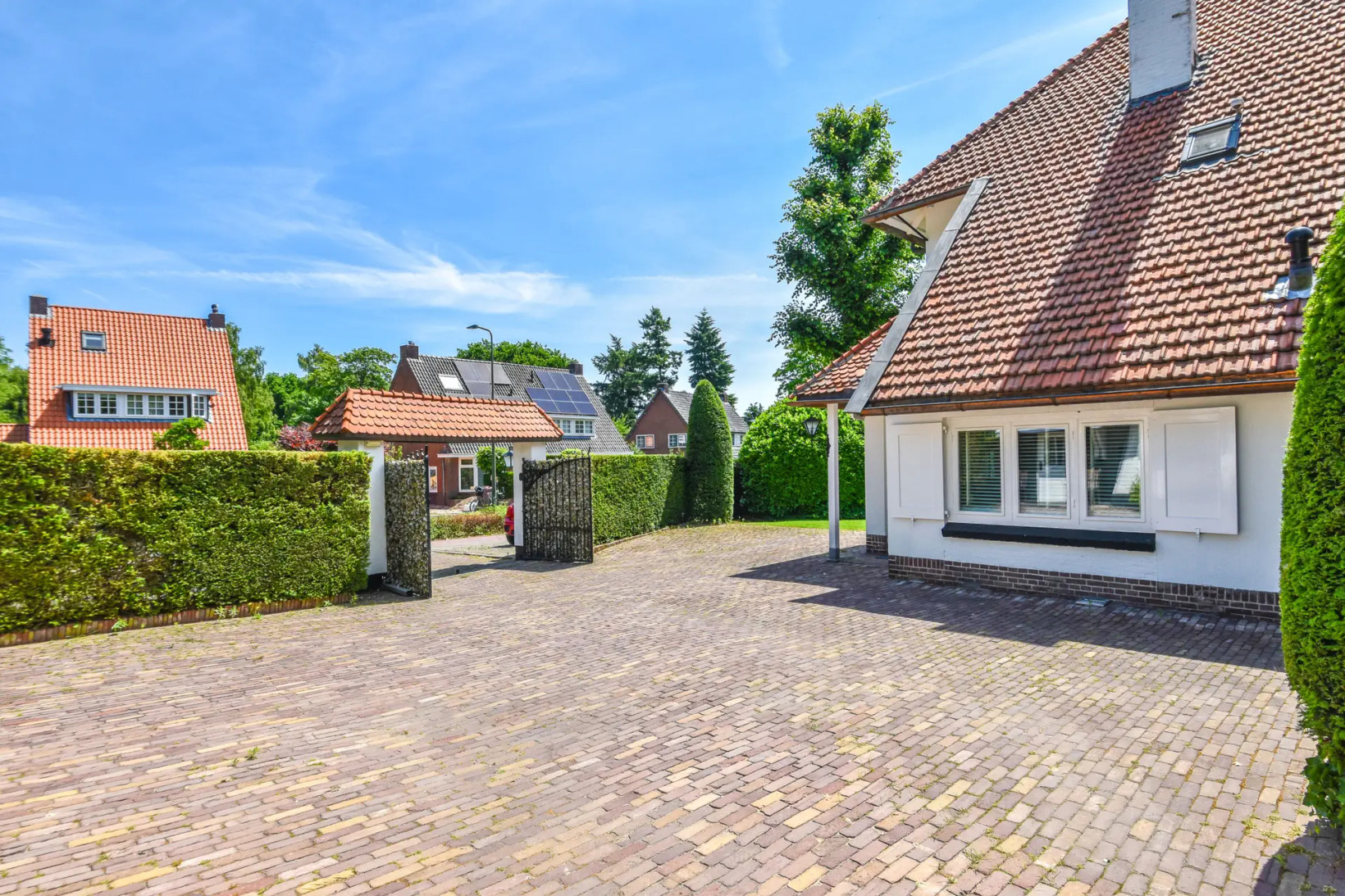 Vrijstaande woning te koop: Huizerweg 57, Blaricum