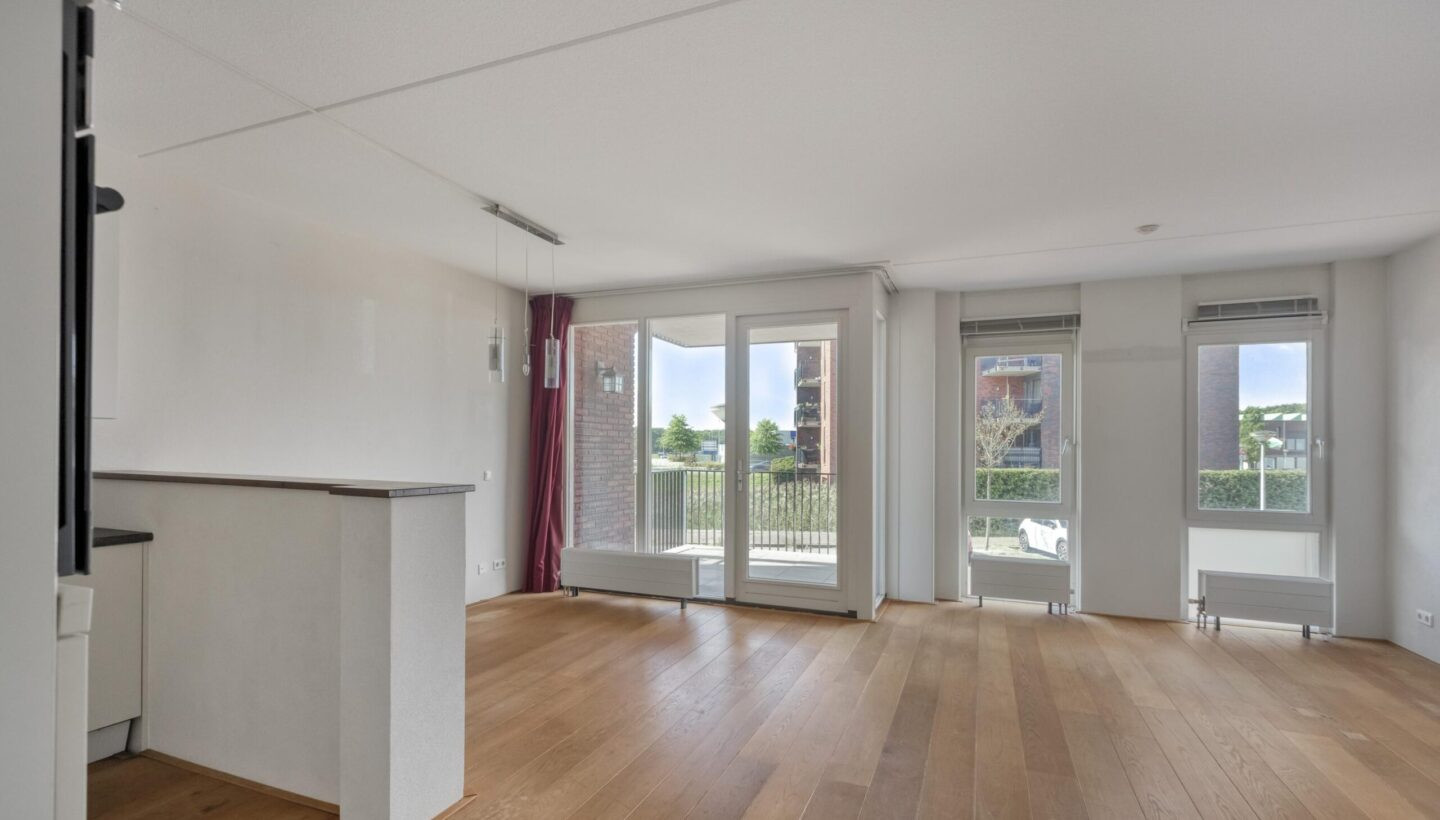 Appartement te koop: IJsbaankade 15, Huizen