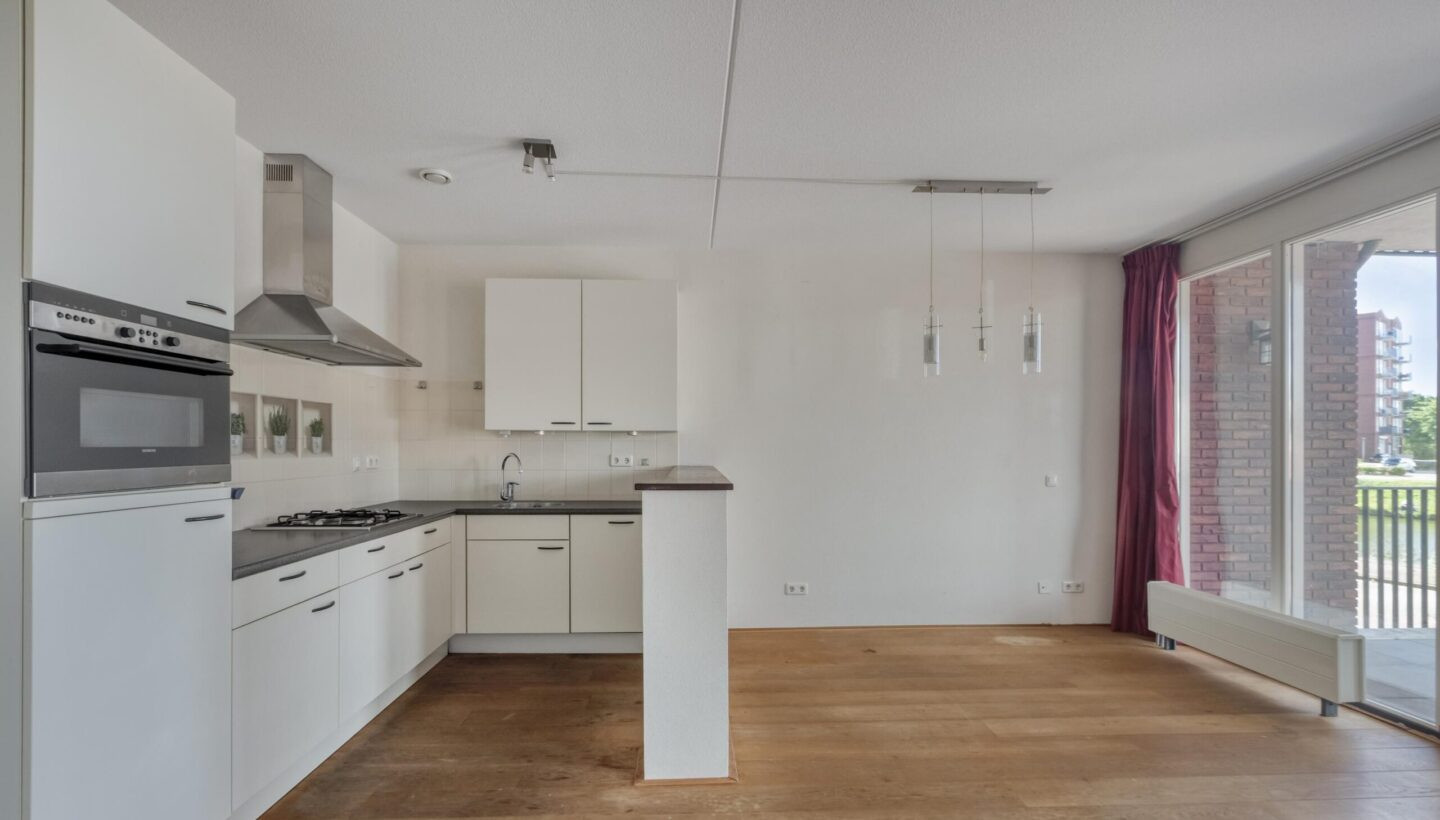 Appartement te koop: IJsbaankade 15, Huizen
