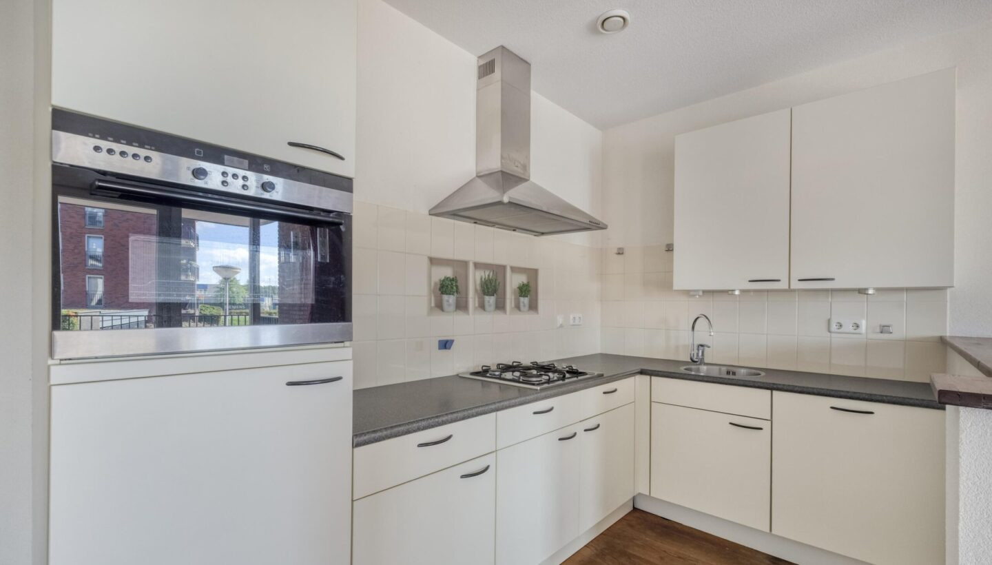 Appartement te koop: IJsbaankade 15, Huizen