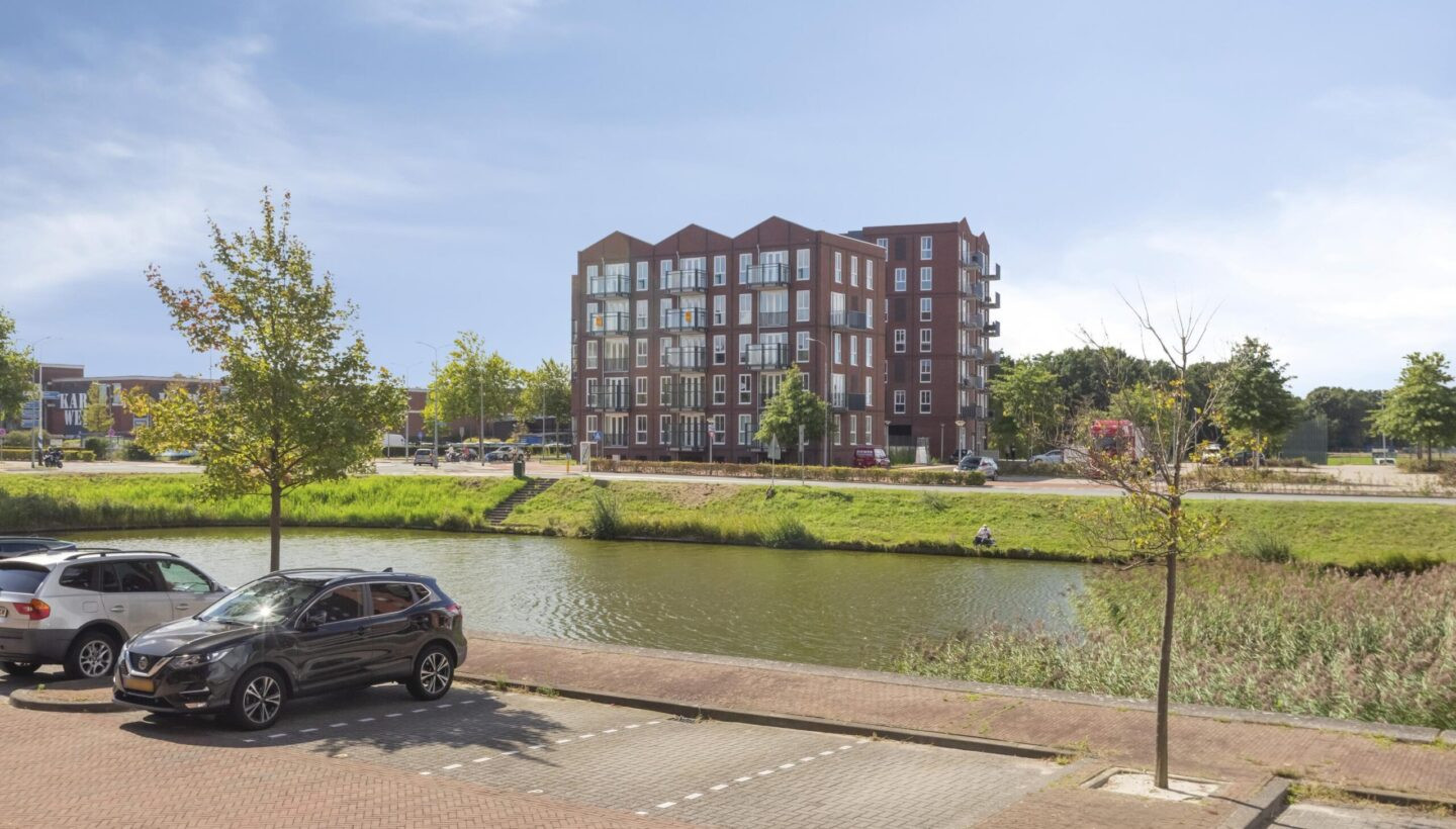Appartement te koop: IJsbaankade 15, Huizen