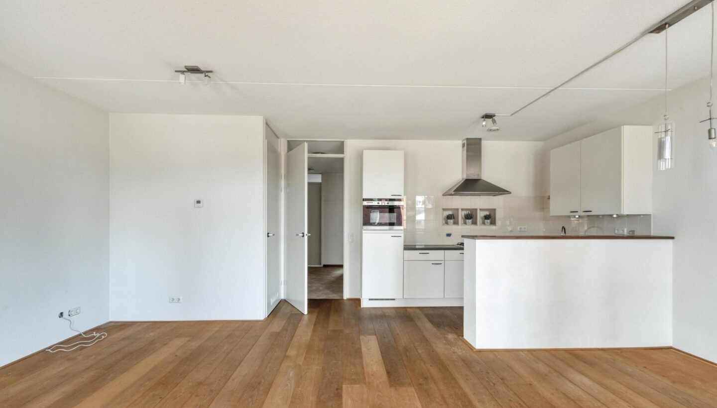 Appartement te koop: IJsbaankade 15, Huizen