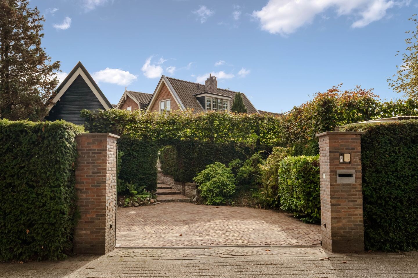 Vrijstaande woning te koop: Eemlandweg 6, Huizen