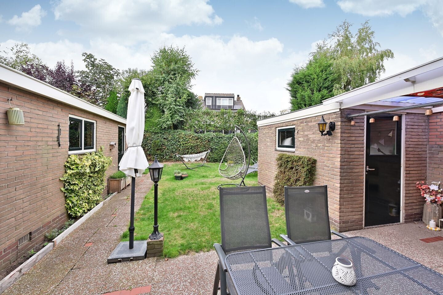Hoekwoning te koop: Berlagestraat 8, Huizen