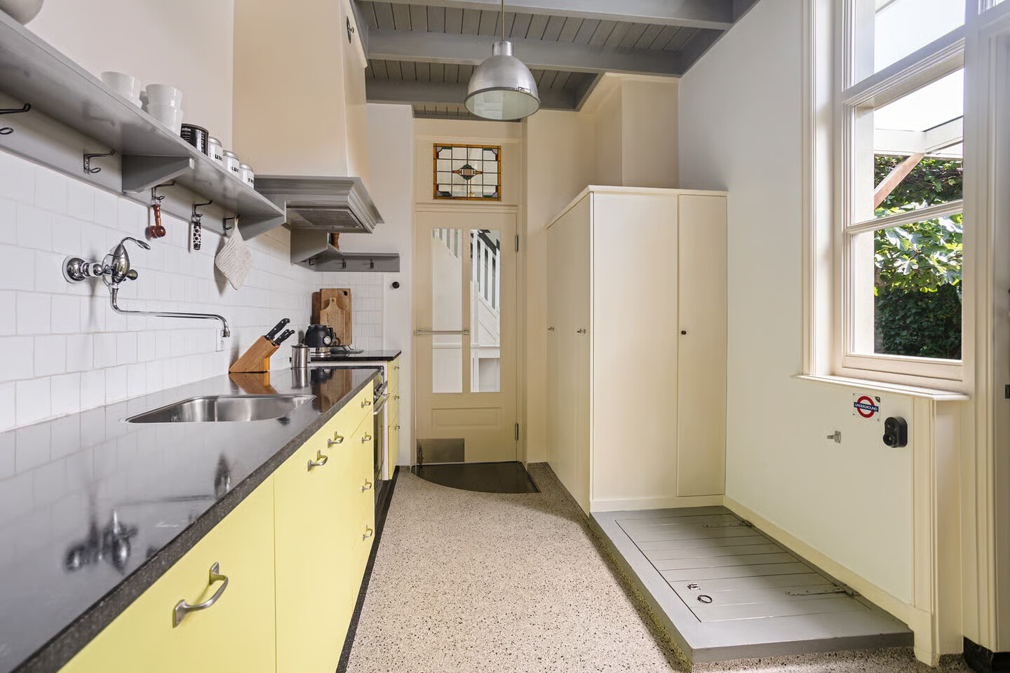 Twee-onder-één-kap te koop: Veldweg 1, Huizen