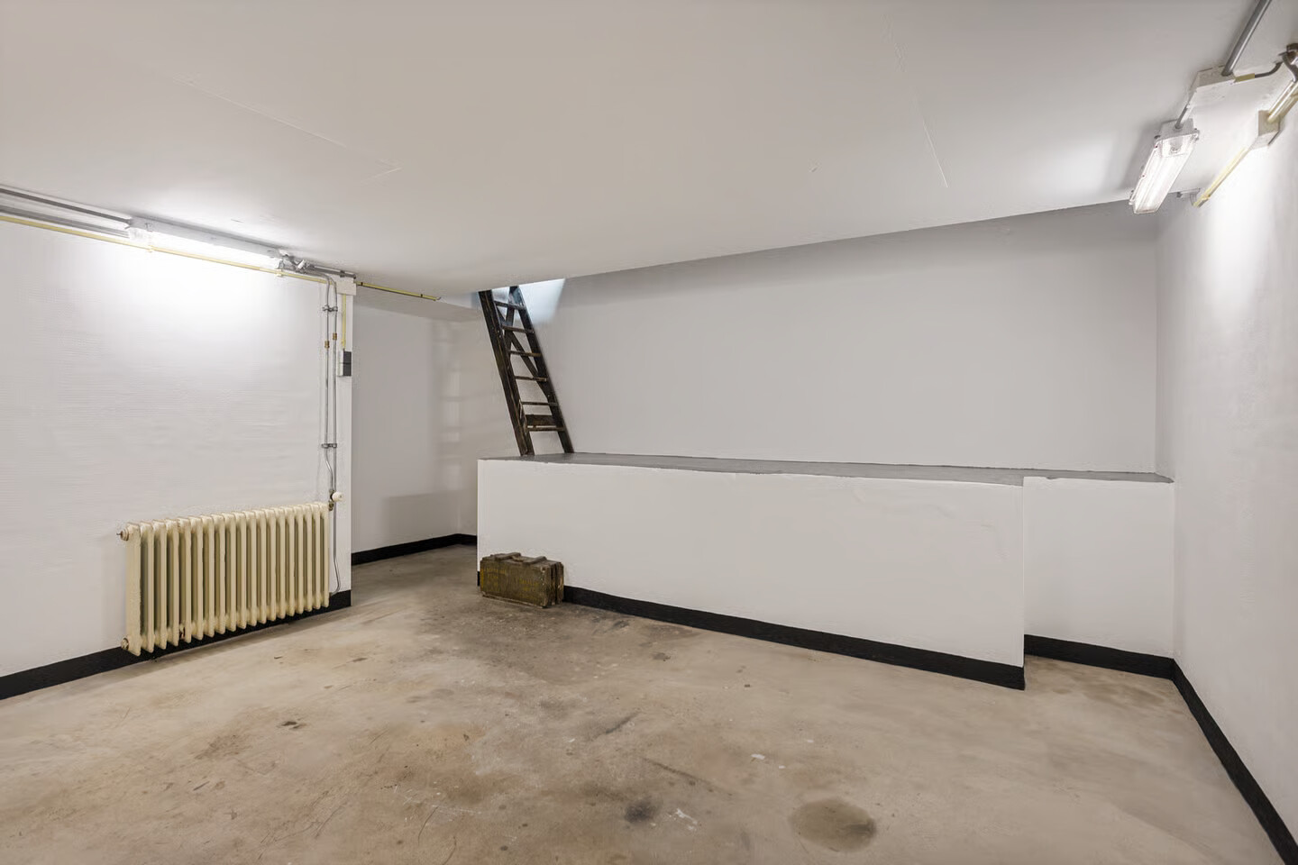 Twee-onder-één-kap te koop: Veldweg 1, Huizen