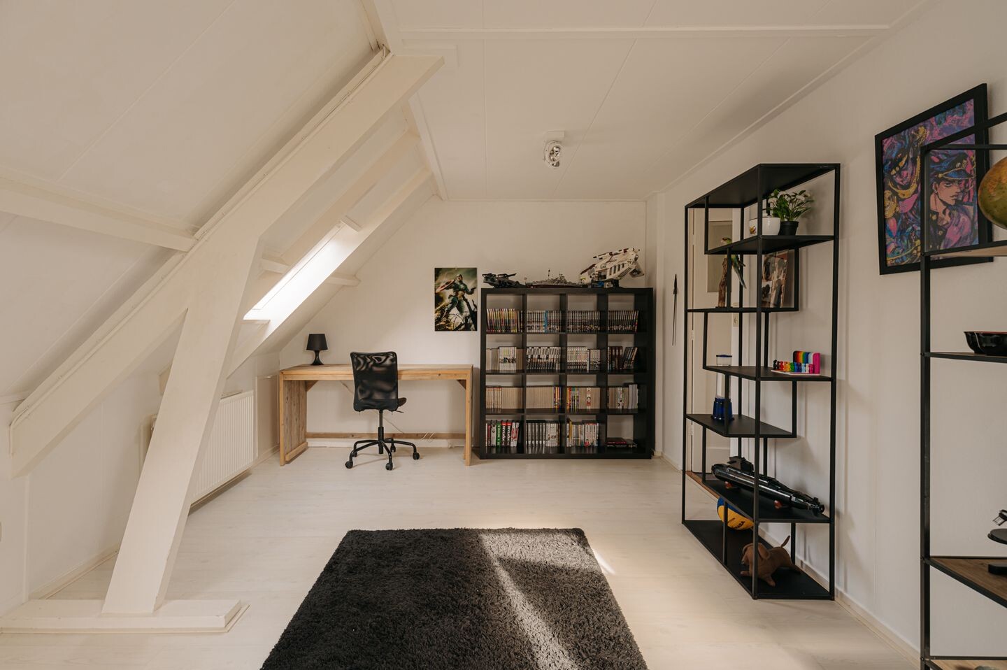 Twee-onder-één-kap te koop: Van Hogendorplaan 10, Huizen