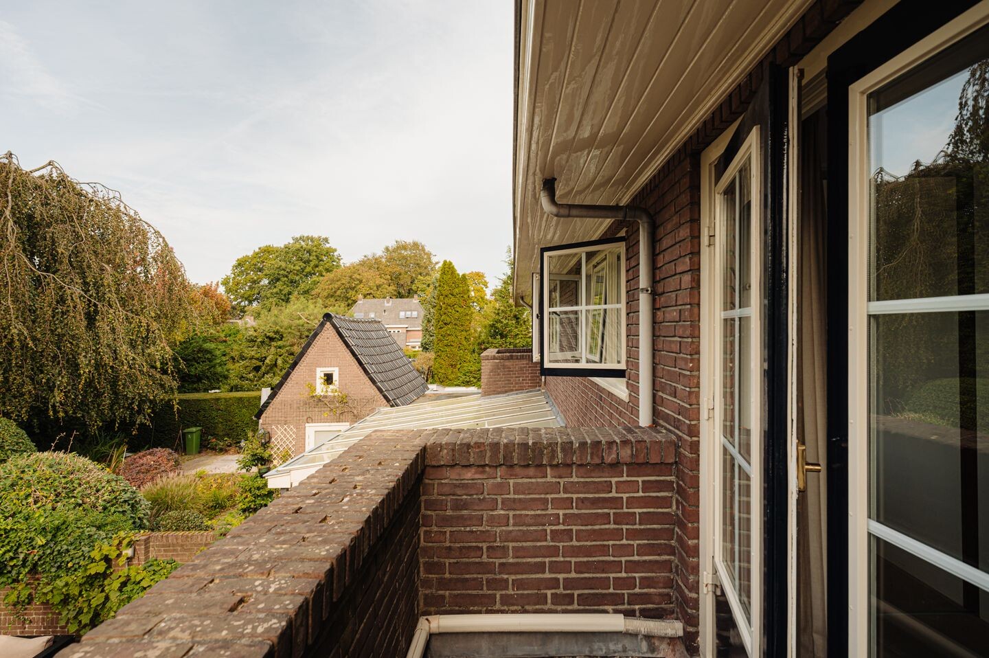 Twee-onder-één-kap te koop: Van Hogendorplaan 10, Huizen