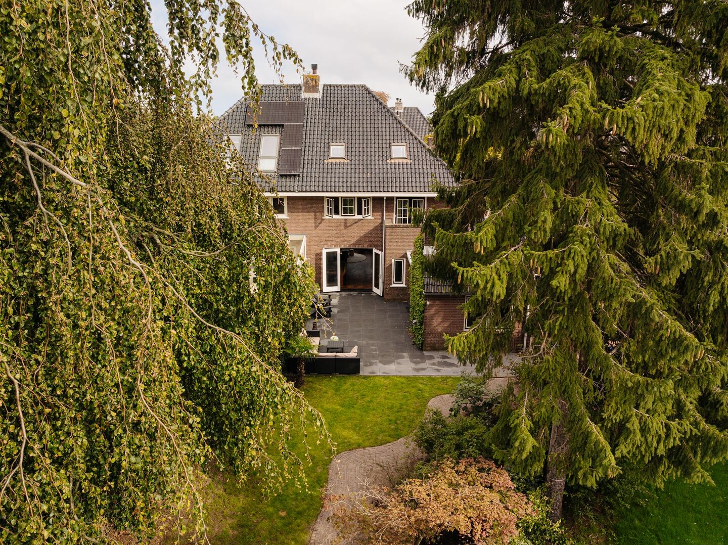 Twee-onder-één-kap te koop: Van Hogendorplaan 10, Huizen