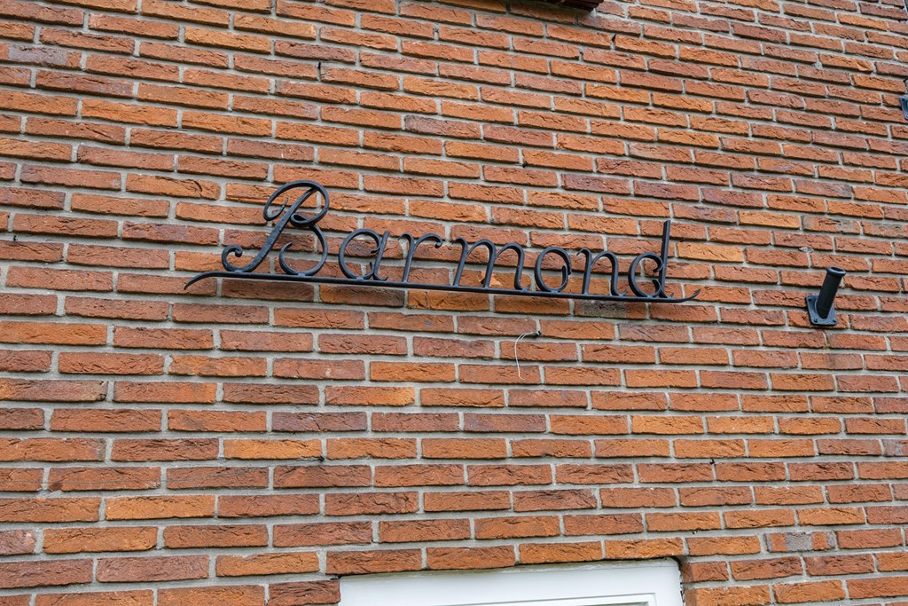Twee-onder-één-kap te koop: Van Hogendorplaan 24, Huizen
