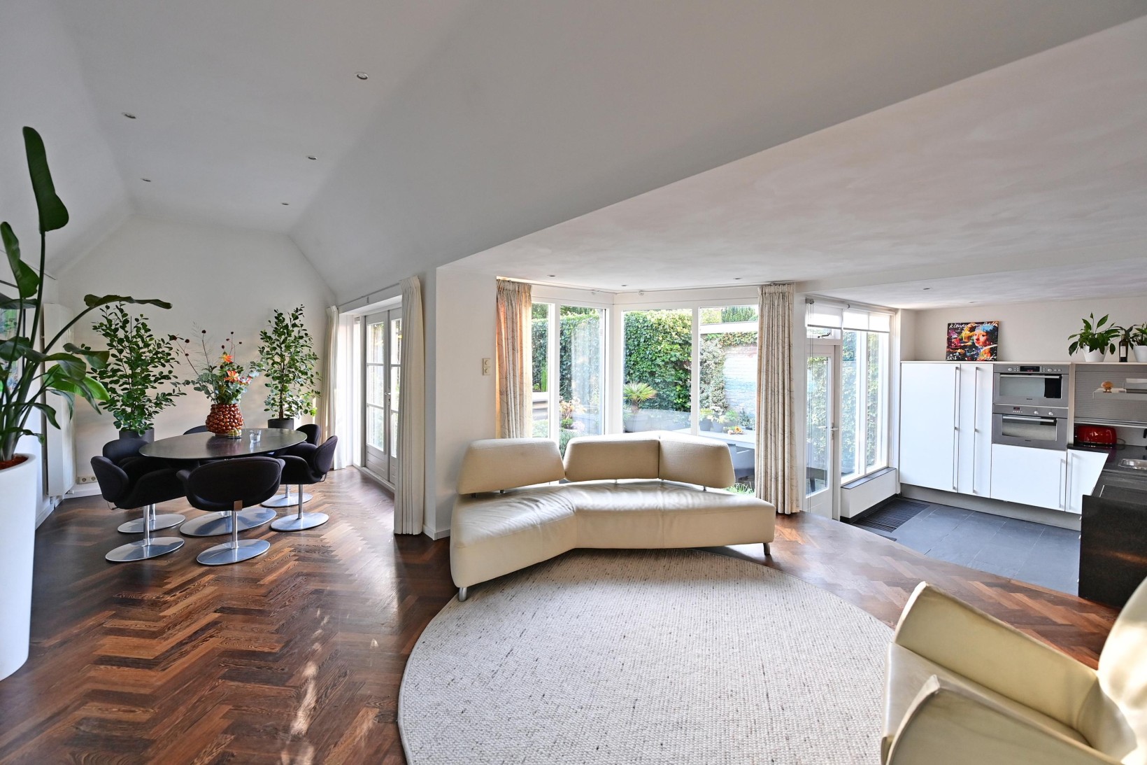 Hoekwoning te koop: Thorbeckestraat 9, Huizen