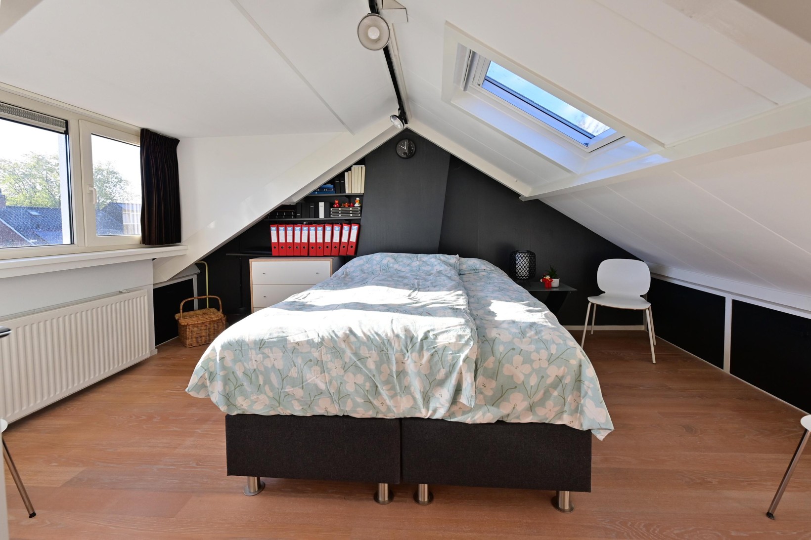 Hoekwoning te koop: Thorbeckestraat 9, Huizen