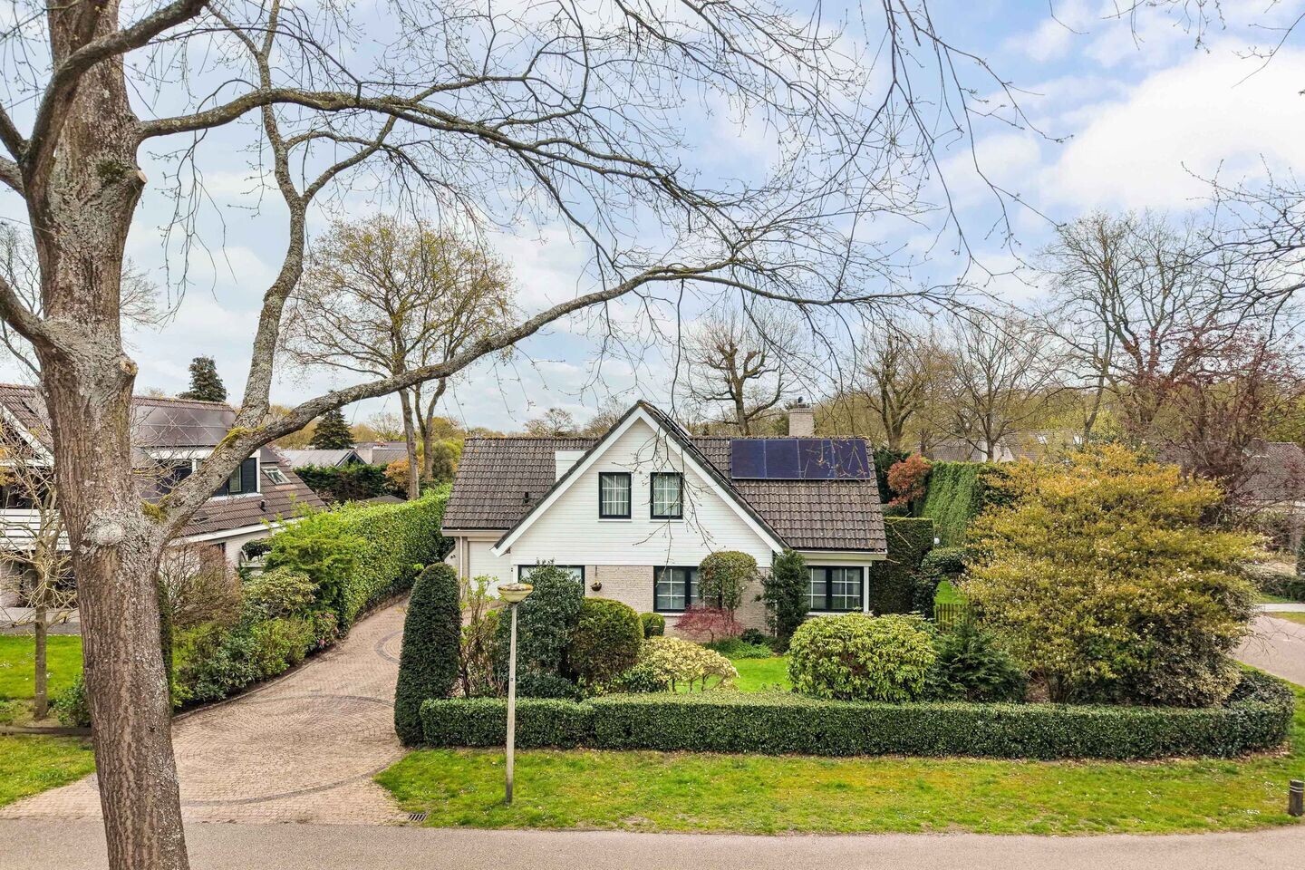 Vrijstaande woning te koop: Van Driellaan 11, Huizen