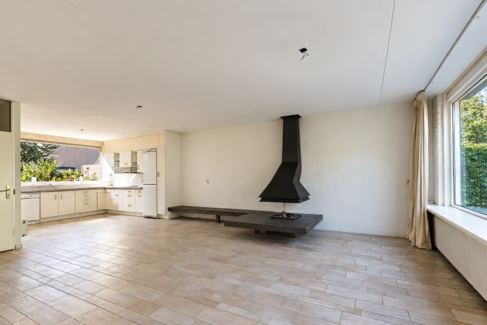 Tussenwoning te koop: Weegbree 12, Huizen