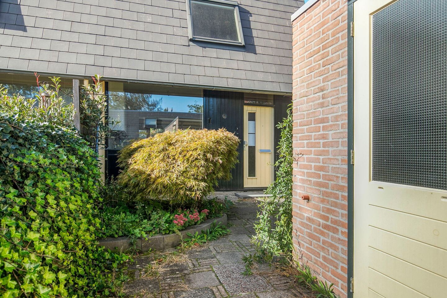Hoekwoning te koop: Andoorn 10, Huizen