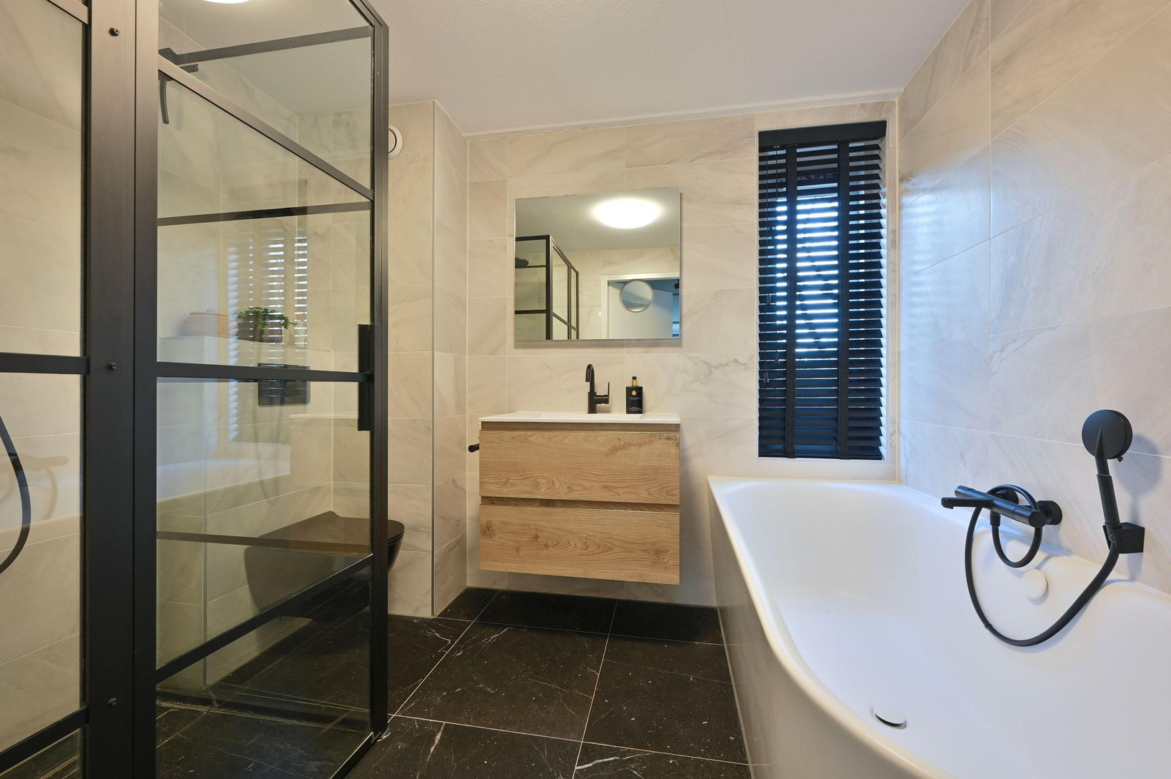 Tussenwoning te koop: Look 20, Huizen