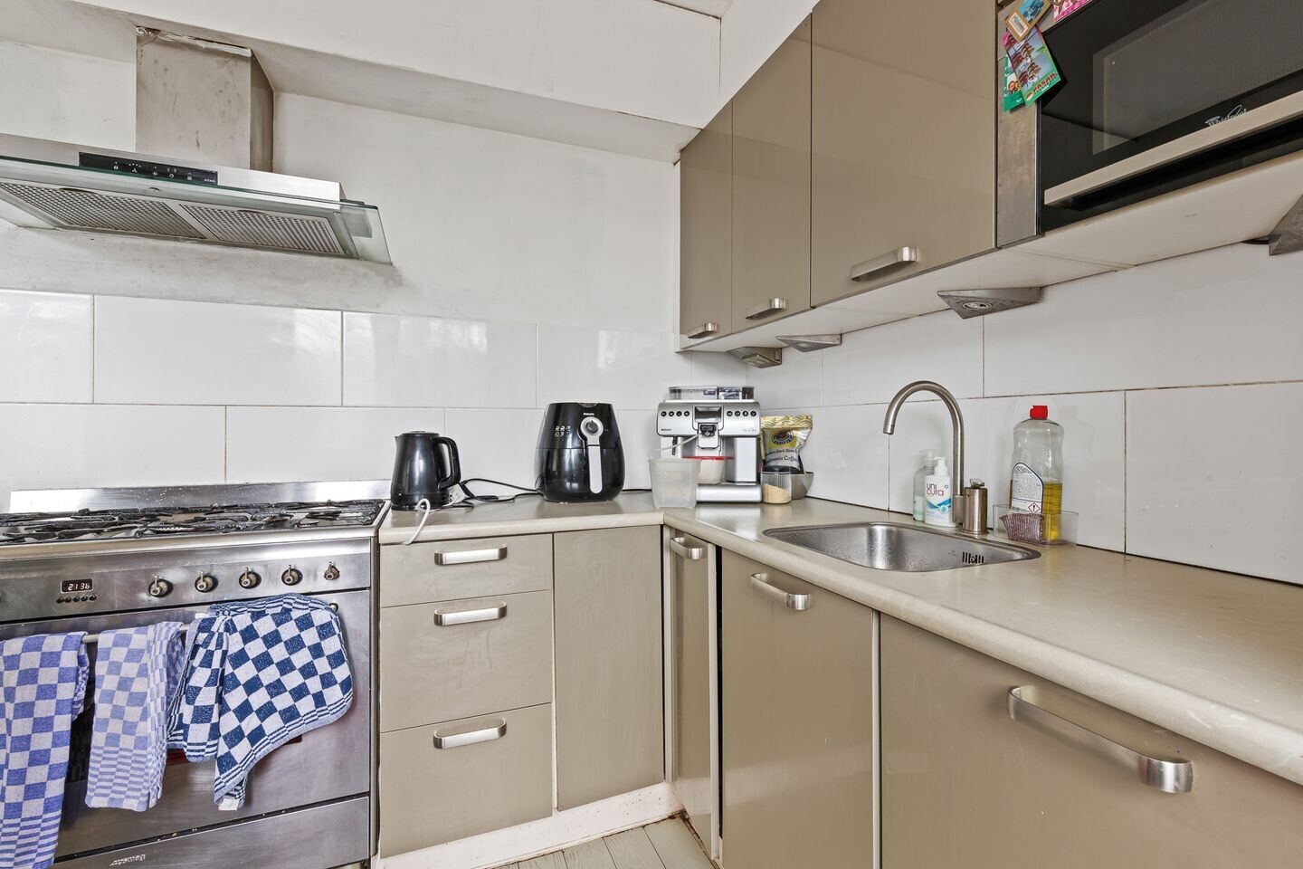 Tussenwoning te koop: Eem 11, Huizen