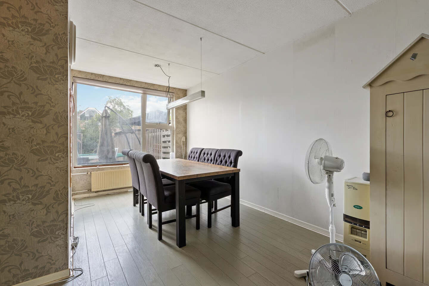 Tussenwoning te koop: Eem 11, Huizen