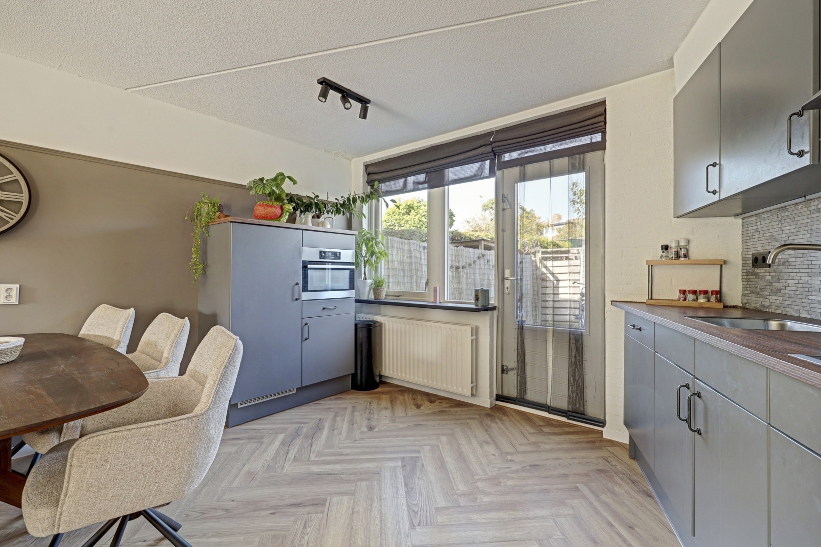 Tussenwoning te koop: Westkade 343, Huizen
