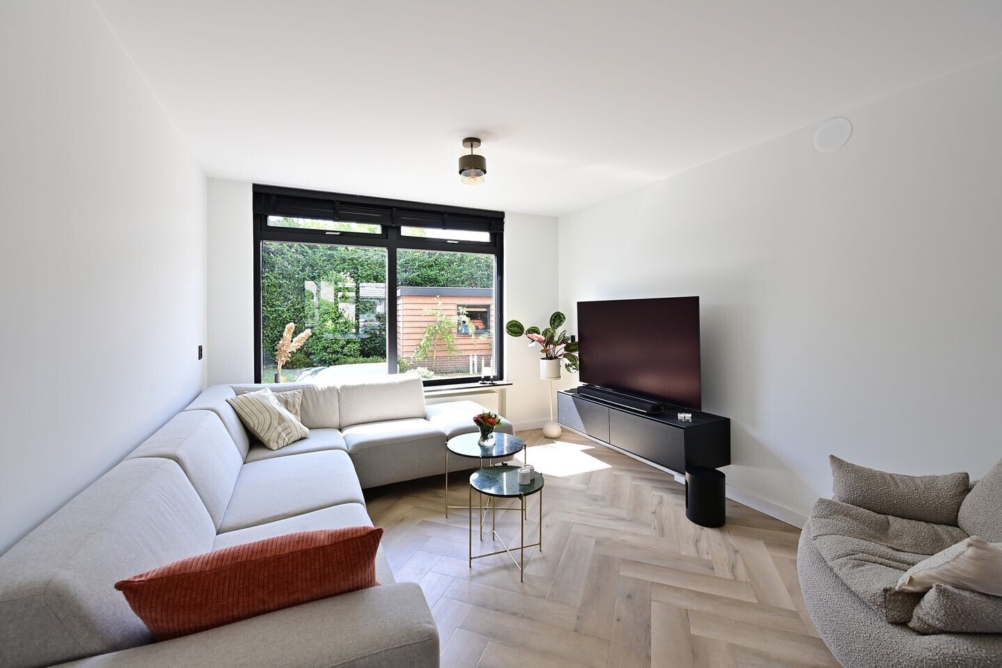 Tussenwoning te koop: Eierlanden 3, Huizen