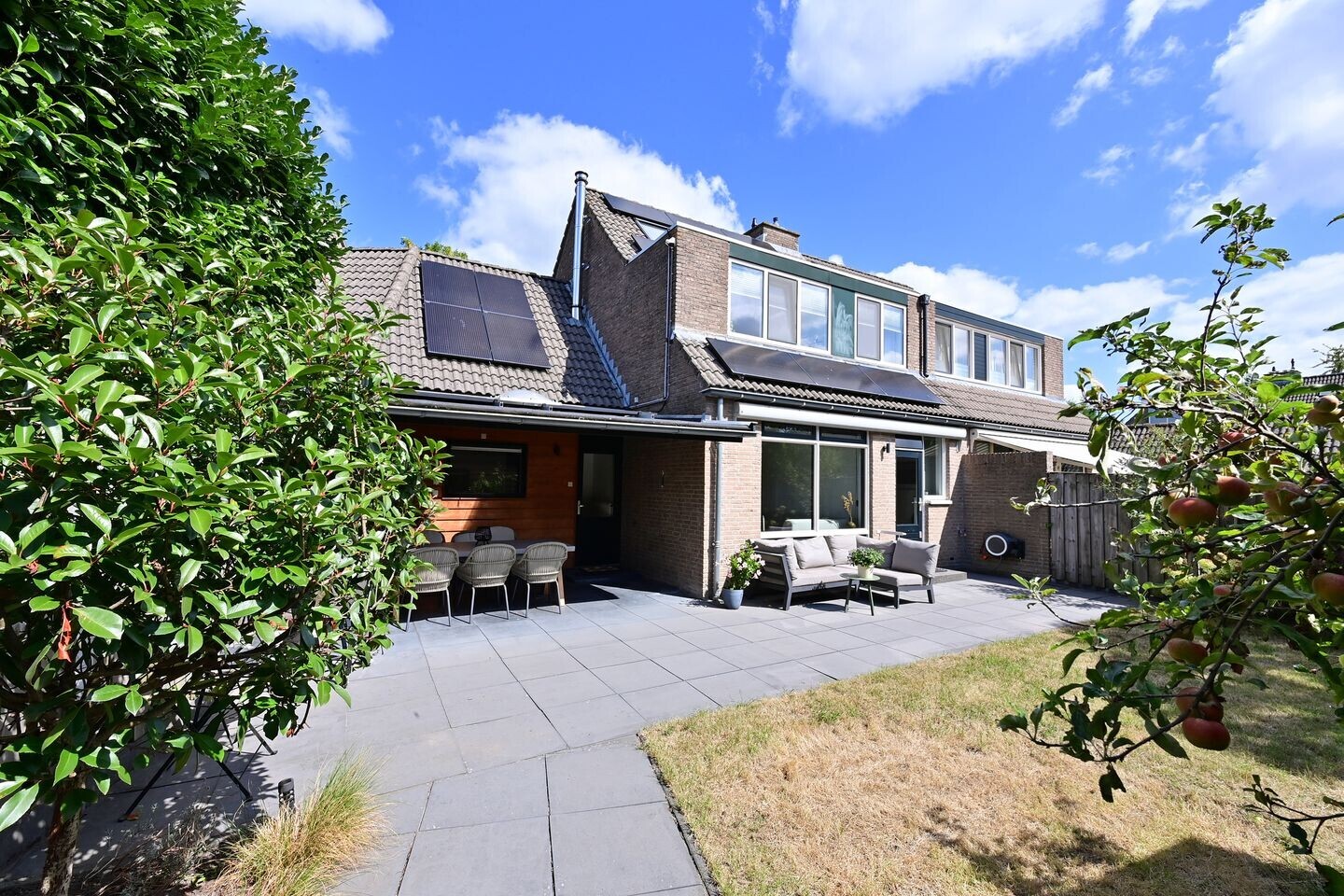 Tussenwoning te koop: Eierlanden 3, Huizen