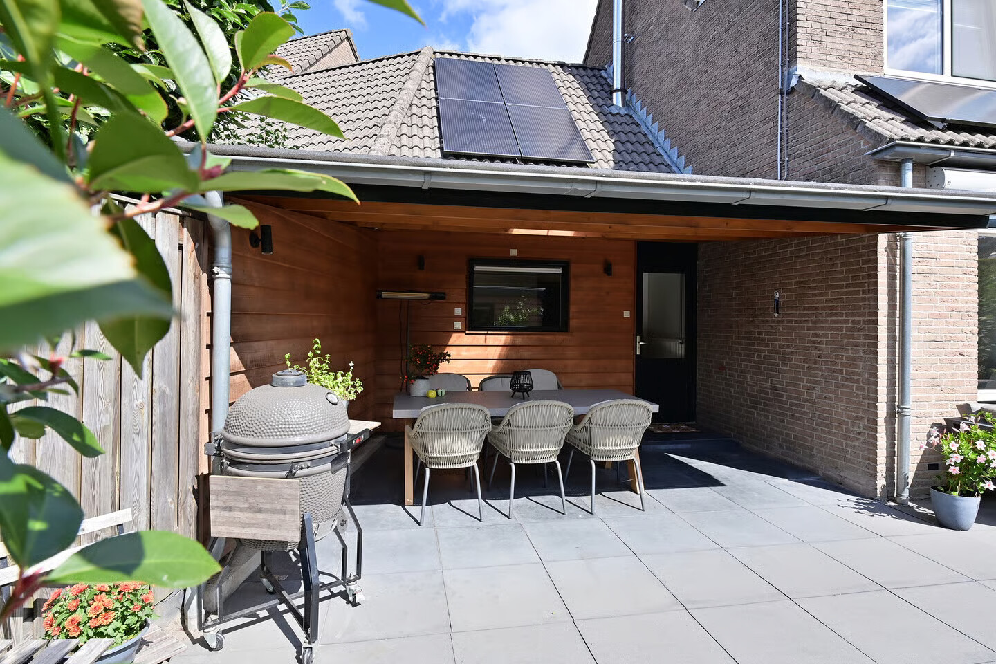 Tussenwoning te koop: Eierlanden 3, Huizen