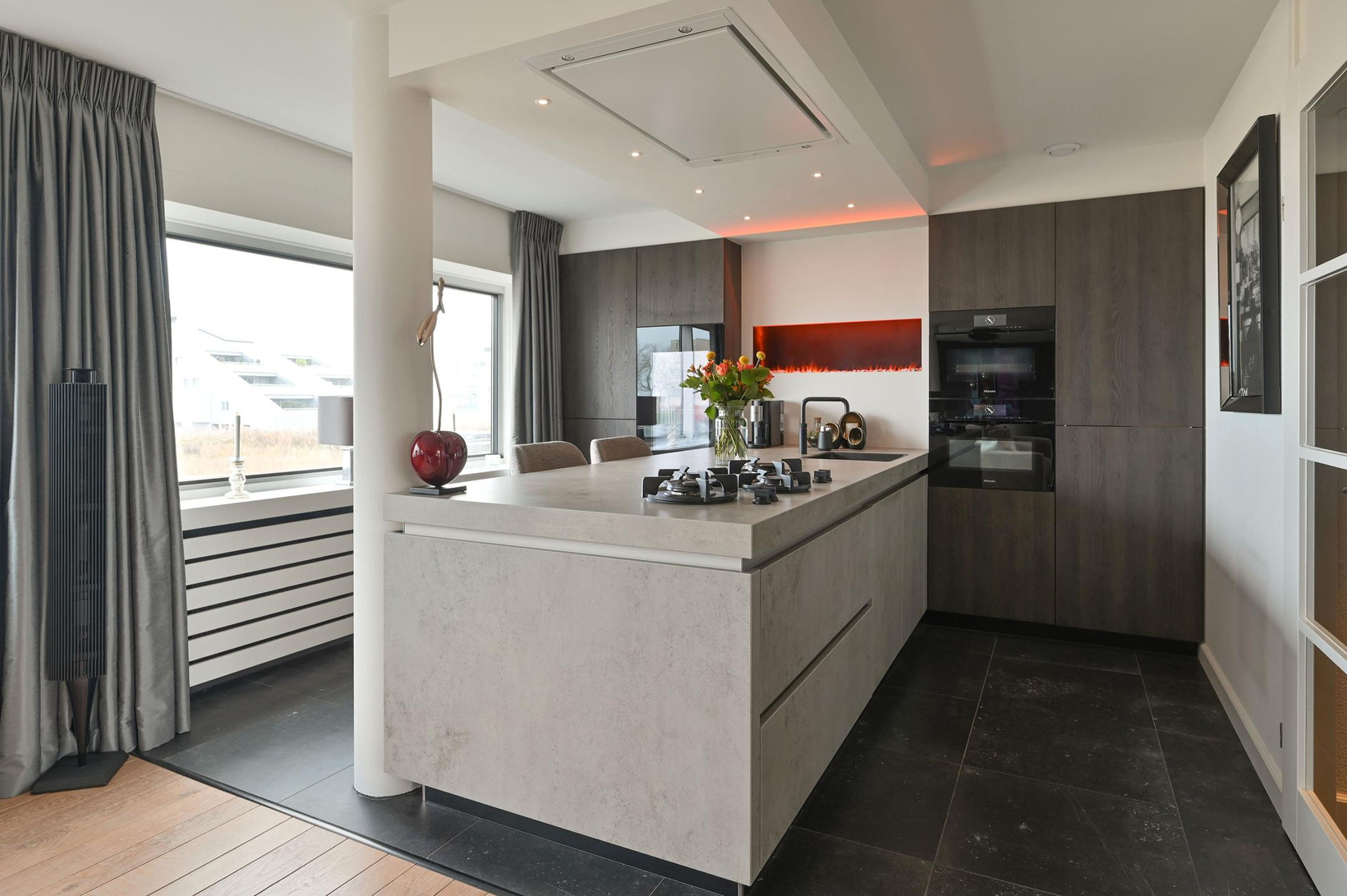 Tussenwoning te koop: Harderwijkerzand 40, Huizen