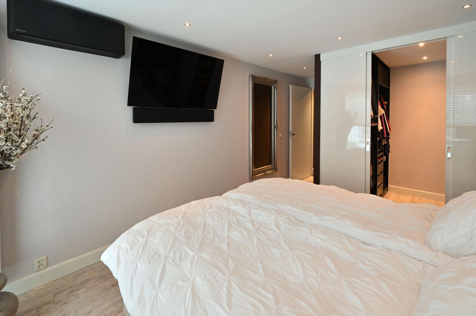 Tussenwoning te koop: Harderwijkerzand 40, Huizen
