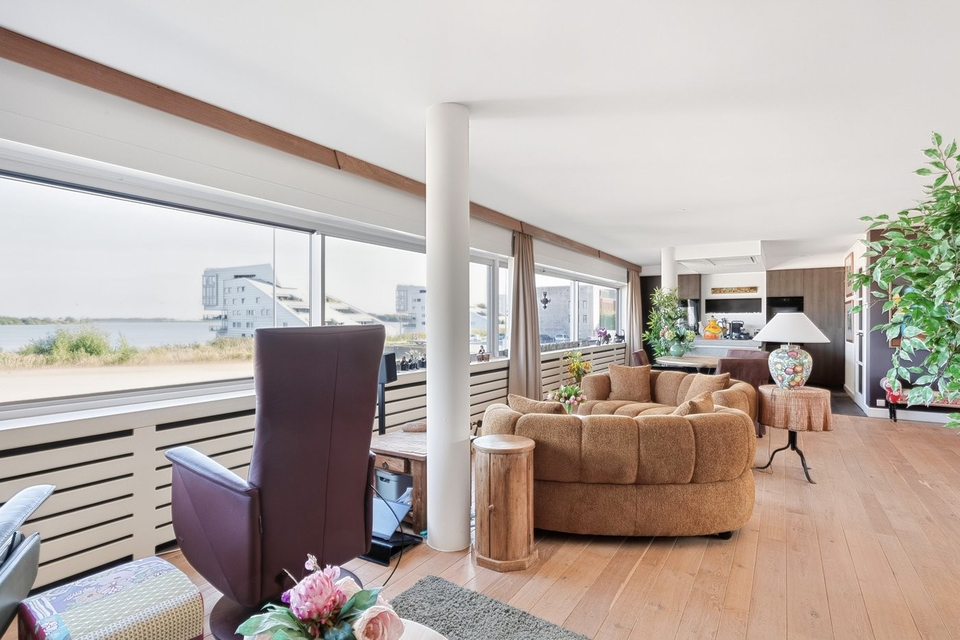 Tussenwoning te koop: Harderwijkerzand 40, Huizen