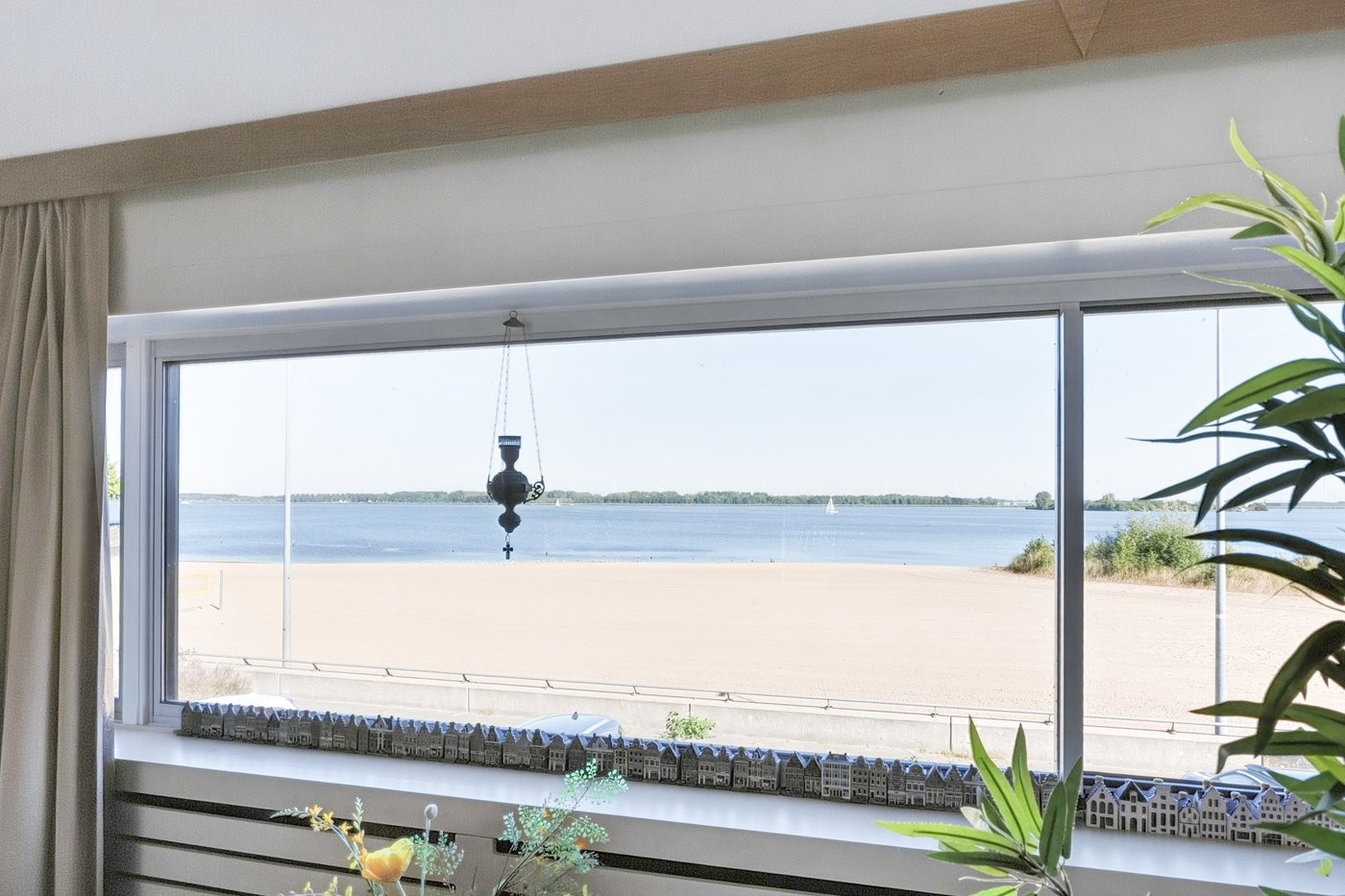 Tussenwoning te koop: Harderwijkerzand 40, Huizen