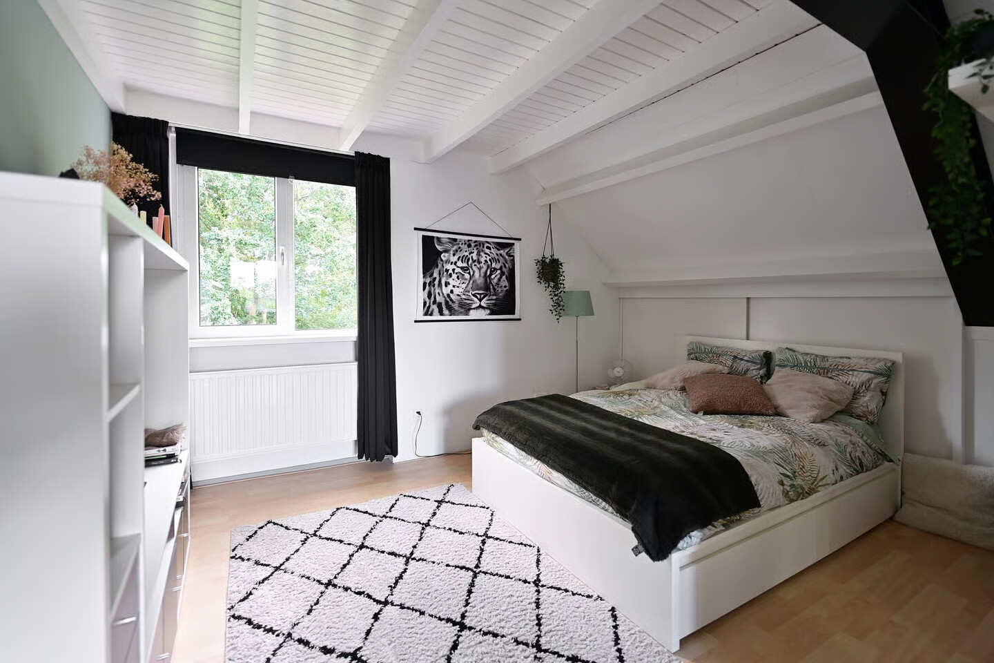 Tussenwoning te koop: Hoofdweg 50, Huizen