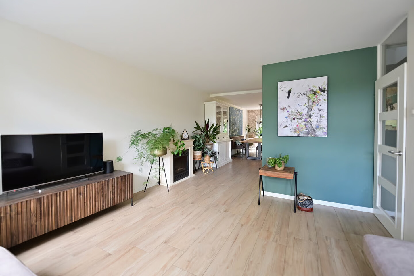 Tussenwoning te koop: Hoofdweg 50, Huizen
