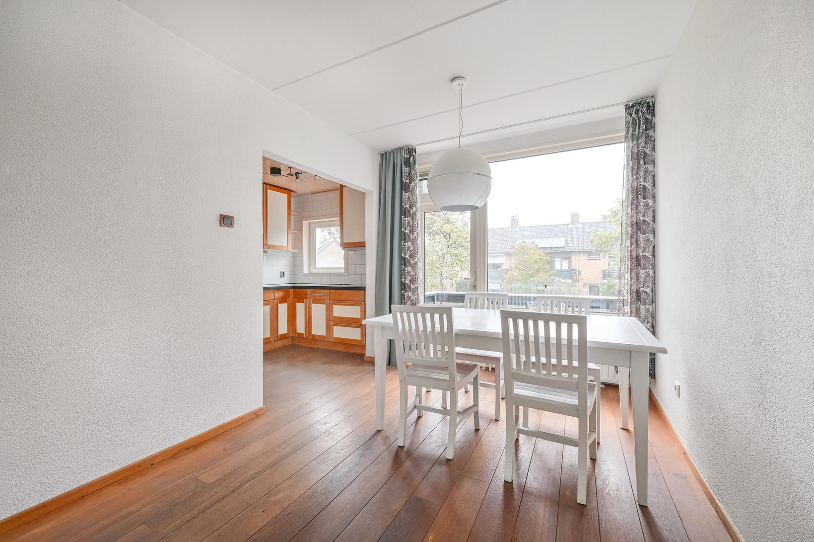 Tussenwoning te koop: Lijzij 74, Huizen