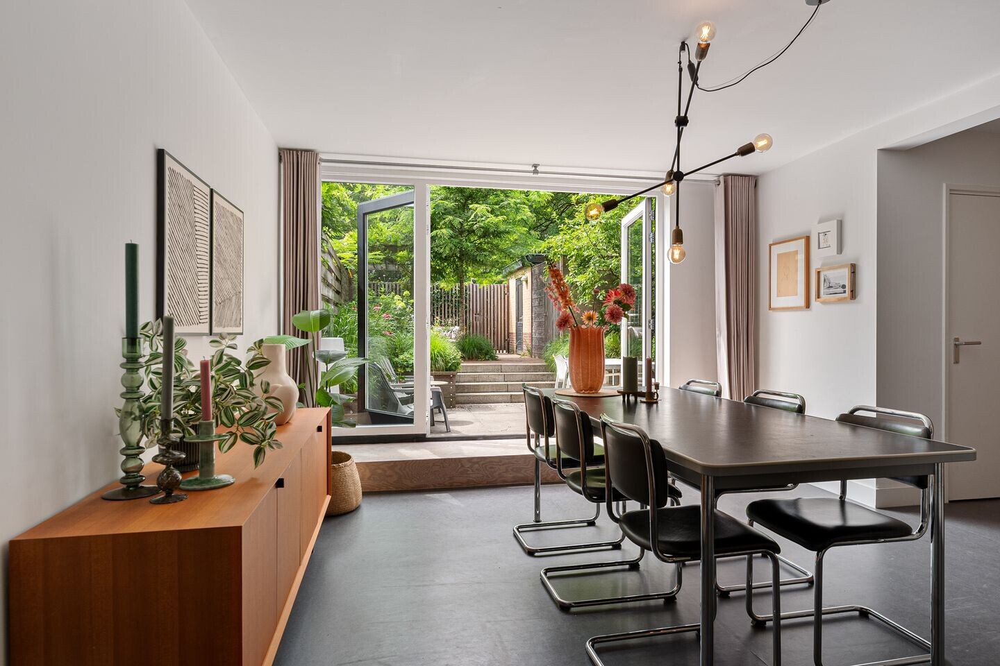 Tussenwoning te koop: Want 75, Huizen