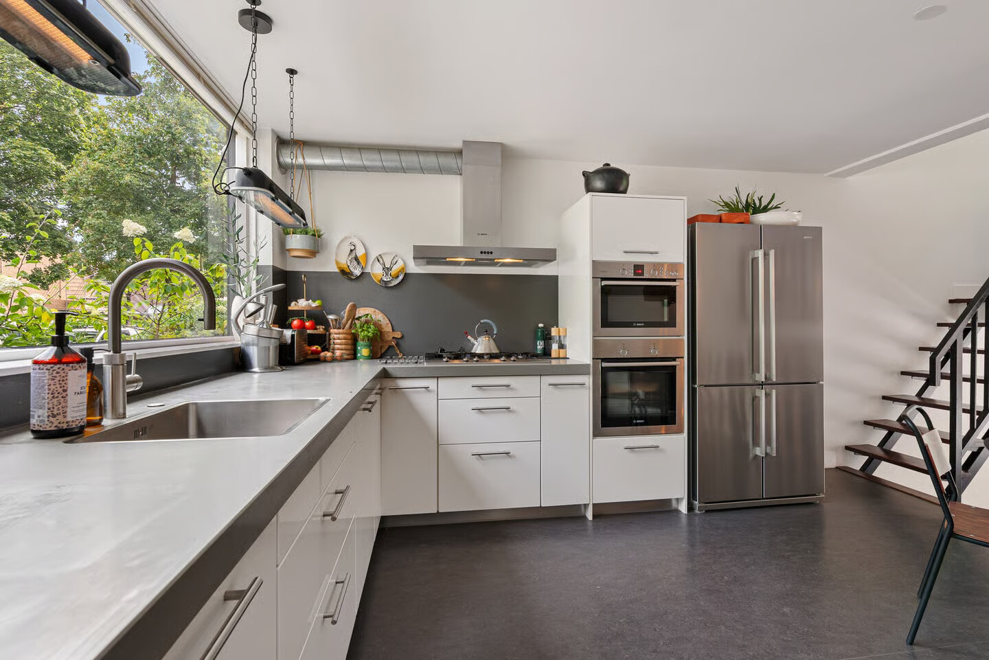 Tussenwoning te koop: Want 75, Huizen