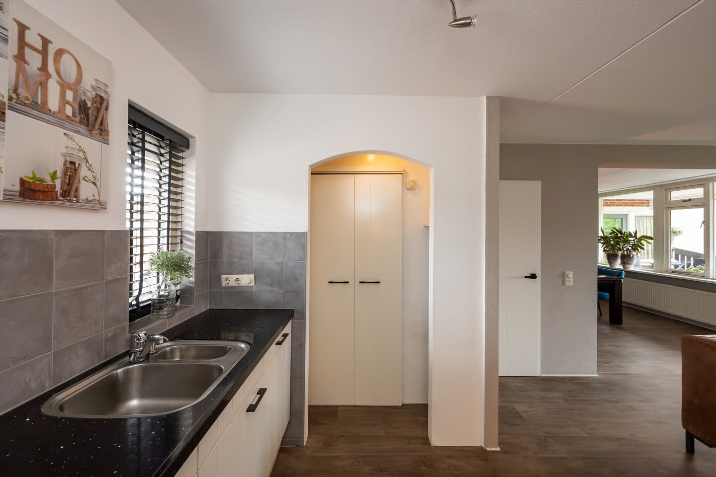 Appartement te koop: Gooierserf 168, Huizen
