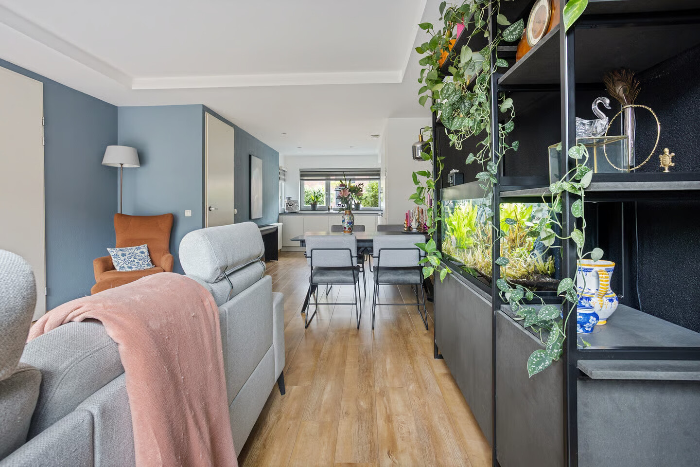 Tussenwoning te koop: Graaf Gerolf 5, Huizen