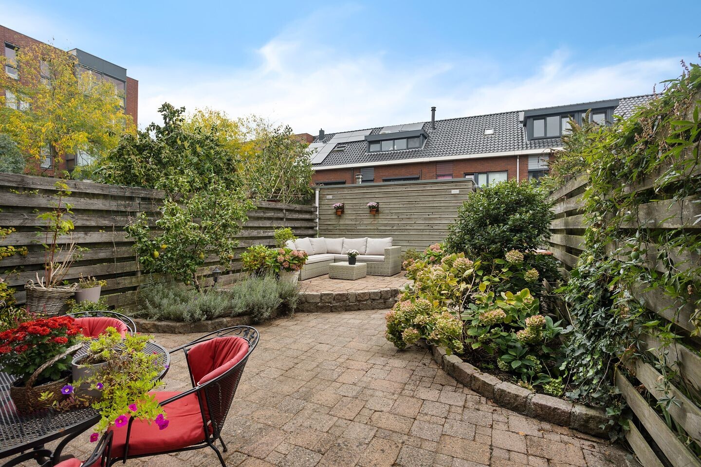 Tussenwoning te koop: Graaf Gerolf 5, Huizen