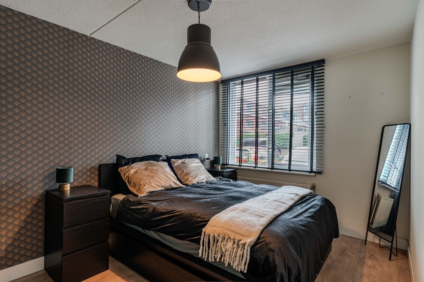 Appartement te koop: Graaf Floris 26, Huizen