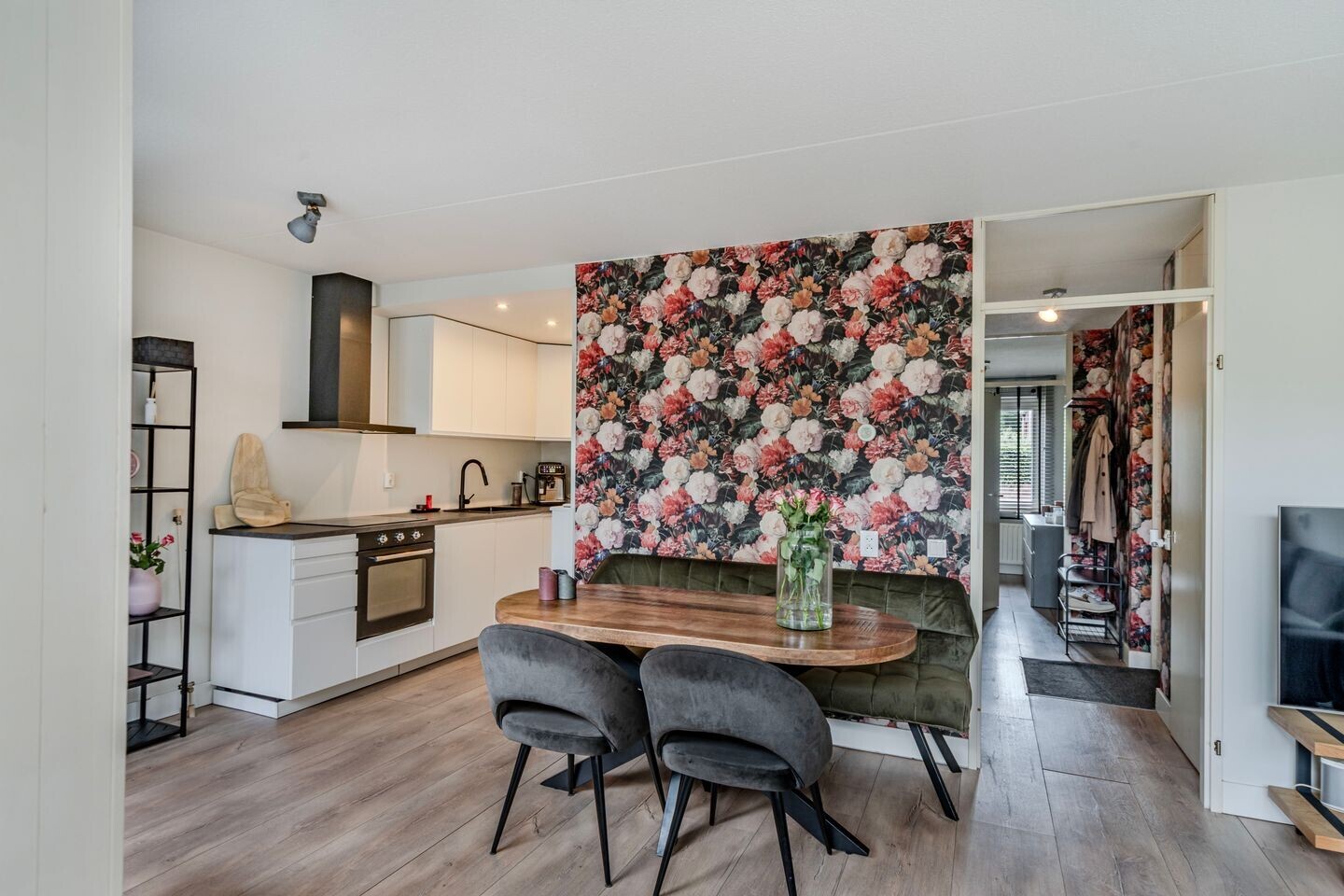 Appartement te koop: Graaf Floris 26, Huizen
